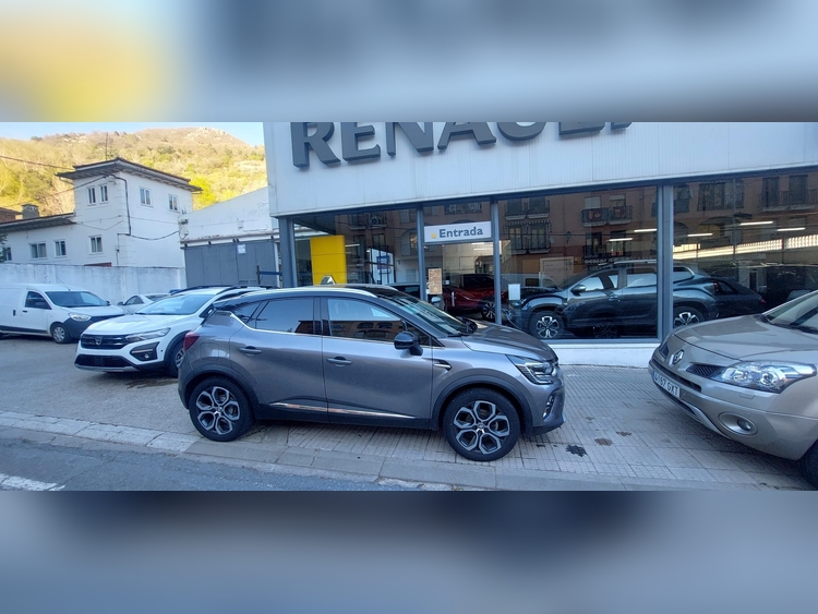 Renault Captur 1.3 TCE 140CV foto 4